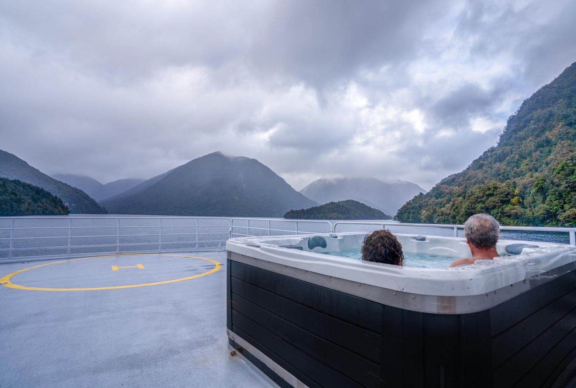 Milford Sound Overnight Cruise - Fiordland Discovery Hotel Exterior foto