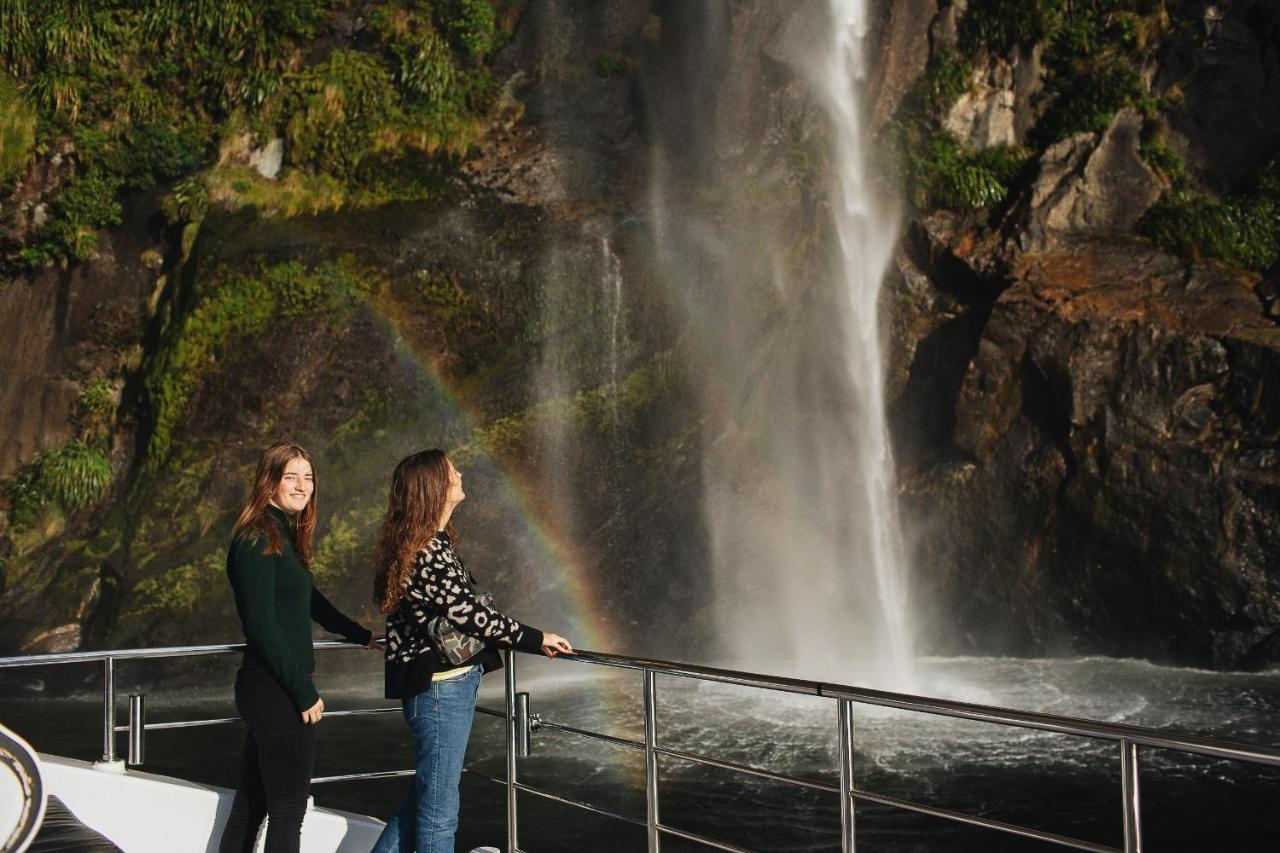 Milford Sound Overnight Cruise - Fiordland Discovery Hotel Exterior foto